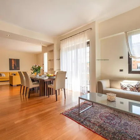 Appartamento Loredana Luxury House *
